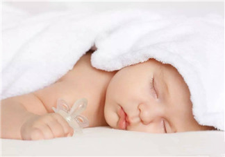 3個(gè)月前的嬰兒睡多久合適 3月前寶寶一天睡幾小時(shí) 3個(gè)月前的嬰兒睡多久合適 3月前寶寶一天睡幾小時(shí)