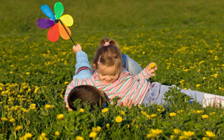 孩子突然摔倒怎么做比較好 孩子突發性摔跤急救方法2018 孩子突然摔倒怎么做比較好 孩子突發性摔跤急救方法2018