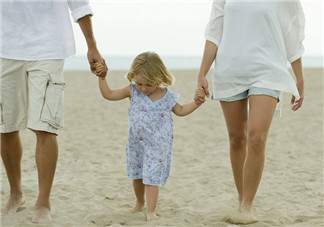 小寶寶踮著腳尖走路正常嗎 孩子走路總是踮起腳尖怎么糾正 小寶寶踮著腳尖走路正常嗎 孩子走路總是踮起腳尖怎么糾正