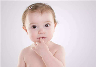 夏季小孩長(zhǎng)痱子用什么水洗最好 2018夏季怎么預(yù)防寶寶起痱子