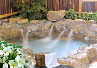 蕁麻疹可以泡溫泉嗎蕁 麻疹泡溫泉會(huì)不會(huì)傳染