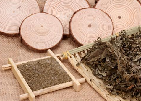 坐月子可以用艾葉水洗澡嗎 坐月子艾葉洗澡怎么洗 坐月子可以用艾葉水洗澡嗎 坐月子艾葉洗澡怎么洗