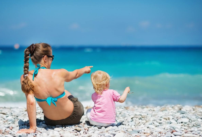 夏季可以和嬰兒睡一起嗎 2018夏天如何照顧好嬰幼兒