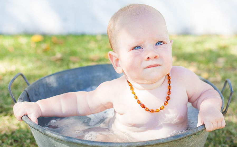 適合夏天玩的親子游戲有哪些 2018怎么和孩子玩水游戲 適合夏天玩的親子游戲有哪些 2018怎么和孩子玩水游戲