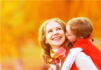 母親節(jié)思念母親心情說說 2018兒在千里母在家心情句子朋友圈