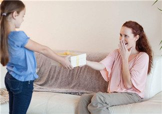 2018母親節(jié)禮物TOP榜 哪些美妝個護(hù)適合母親節(jié)送禮