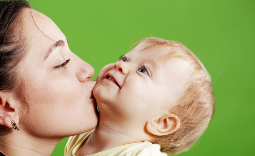 2018母親節出生的女寶寶怎么取名 好聽的關于母親節出生的女寶名字