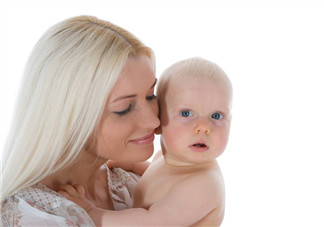 母親節出生的男寶寶名字大全 2018母親節出生的女寶寶怎么取名