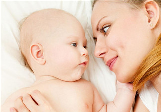 晚上寶寶不睡覺怎么發(fā)朋友圈 寶寶晚上不睡覺的心情說說句子