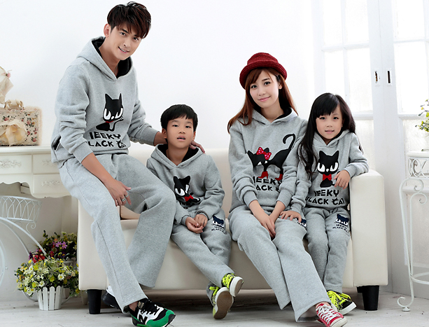 親子裝發朋友圈怎么配文 曬穿親子裝的心情說說