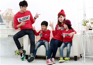 親子裝發朋友圈怎么配文 曬穿親子裝的心情說說