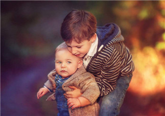 牽著寶寶學走路好不好 如何正確教寶寶走路