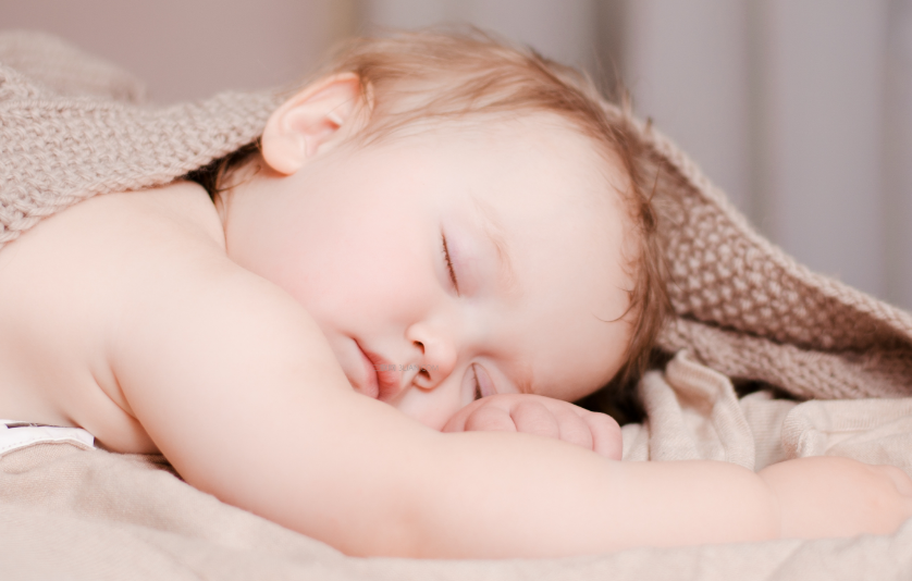 寶寶睡覺不安穩(wěn)怎么辦 如何提高孩子的睡眠質(zhì)量2018