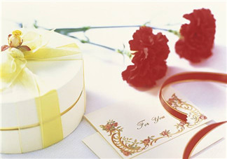 母親節(jié)收到禮物的心情說說 媽媽收到禮物的感悟句子短語