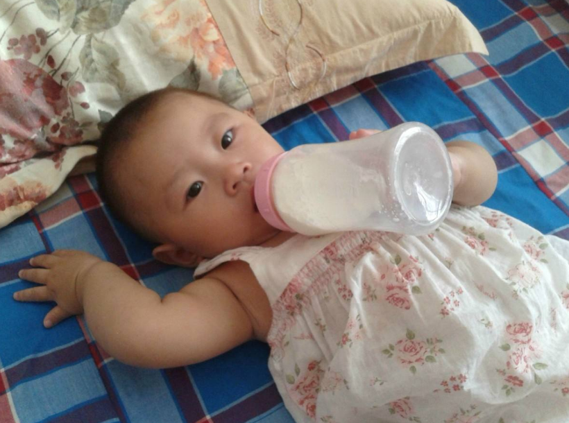 孩子吃奶粉口臭吐奶怎么辦 孩子吃奶粉狀況解決方法2018 孩子吃奶粉口臭吐奶怎么辦 孩子吃奶粉狀況解決方法2018