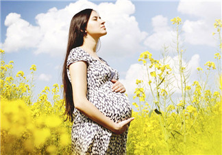 懷孕中的快樂心情說說 分享孕期快樂時(shí)光照片的句子說說朋友圈