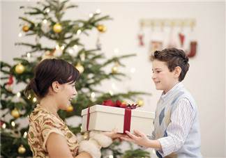 曬收到兒子禮物的說說朋友圈 收到兒子禮物的心情句子短語 曬收到兒子禮物的說說朋友圈 收到兒子禮物的心情句子短語