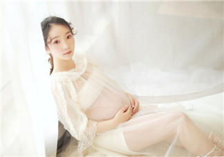 曬孕肚的說說句子短語 朋友圈曬孕肚配文心情說說