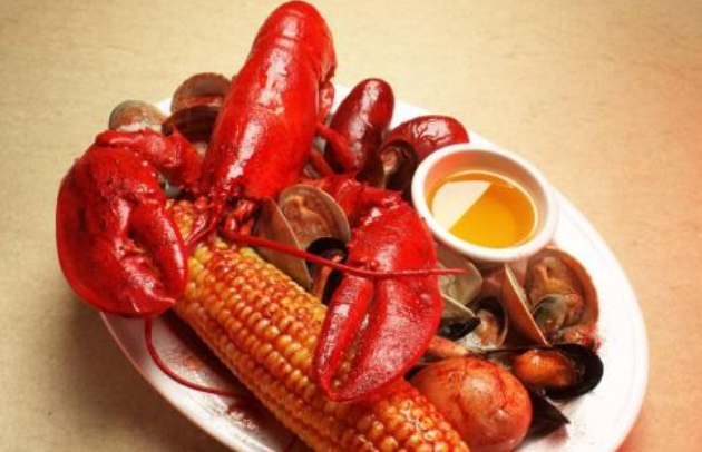 吃龍蝦的心情說說 吃小龍蝦喝啤酒發朋友圈句子