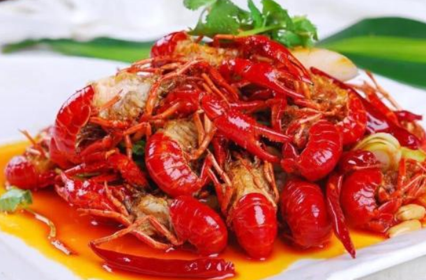 吃龍蝦的心情說說 吃小龍蝦喝啤酒發朋友圈句子 吃龍蝦的心情說說 吃小龍蝦喝啤酒發朋友圈句子