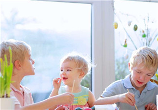 孩子轉眼長大的心情說說句子 感慨孩子轉眼長大的句子短語 孩子轉眼長大的心情說說句子 感慨孩子轉眼長大的句子短語