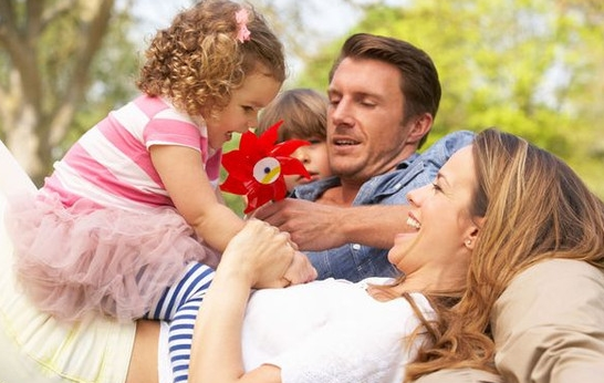 孩子過度依賴父母怎么辦 為什么孩子愛依賴父母呢