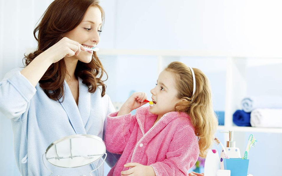 孩子蛀牙如何正確的清理牙齒 怎么如何適合蛀牙寶寶的牙膏 孩子蛀牙如何正確的清理牙齒 怎么如何適合蛀牙寶寶的牙膏