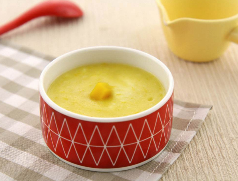 寶寶第一頓輔食吃什么好 寶寶接受一種新食物需要多久