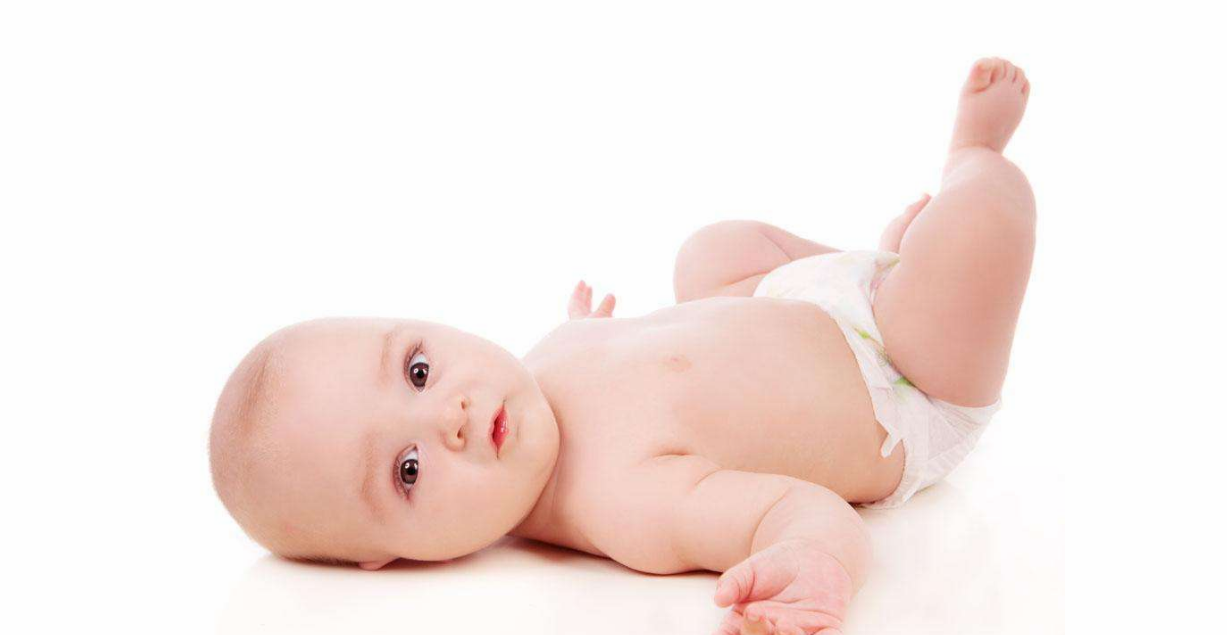 寶寶的尿布里有血怎么回事 寶寶的尿里有血什么情況