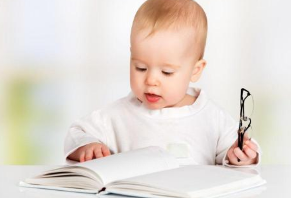根據孩子興趣選書好嗎 父母怎么培養寶寶閱讀興趣