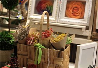 521收到禮物的心情說說 512朋友圈曬禮物的句子短語