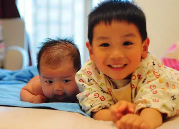 上幼兒園性格內向受欺負怎么辦 幼兒園暴力事件怎么和老師說