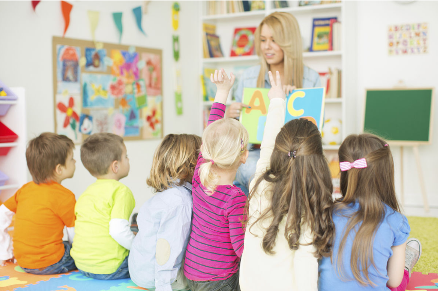 曬孩子去幼兒園照片心情說說 分享孩子上學照片的配字句子朋友圈2018