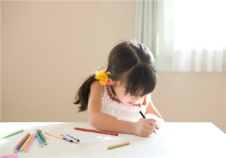 如何改掉孩子磨蹭性格 孩子寫作業(yè)磨蹭小妙招