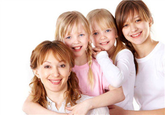 大寶二寶吵架父母應該怎么辦 如何建立良好的二胎關系