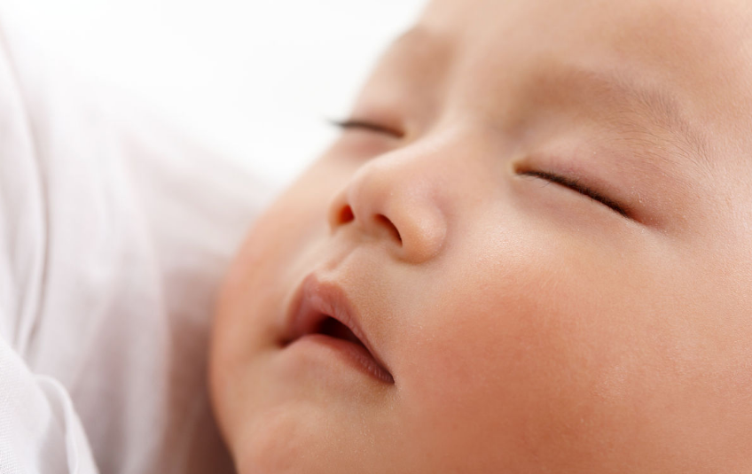 孩子睡覺的時候打呼嚕怎么處理 孩子不同的鼾聲怎么解決2018