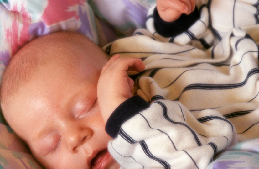 孩子睡覺的時(shí)候會(huì)有鼻音是什么原因 孩子睡覺有鼻音怎么辦2018