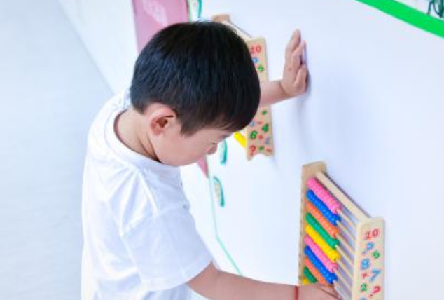 小孩性格孤獨怪僻怎么辦 小孩性格孤獨怪僻學什么運動