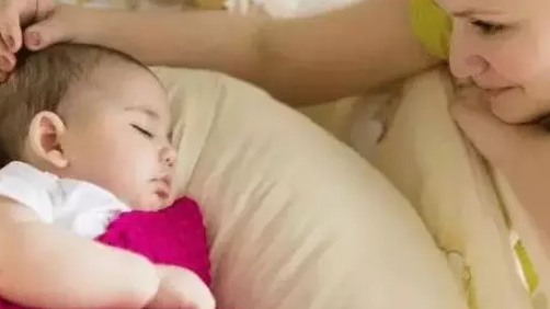 三歲小孩上床后還是興奮怎么辦 小孩每天10點以后才睡怎么教育