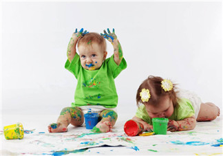 家有雙胞胎該怎么帶 家長(zhǎng)如何教育好雙胞胎