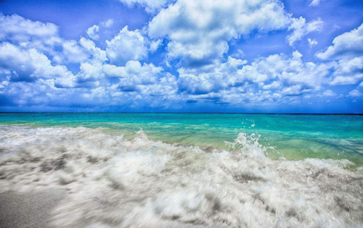 夏天連續暴雨的心情短語 2018夏季暴雨不斷的感慨說說朋友圈 夏天連續暴雨的心情短語 2018夏季暴雨不斷的感慨說說朋友圈