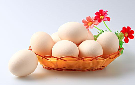 吃什么食物降尿酸最快 尿酸高不能吃什么呢 吃什么食物降尿酸最快 尿酸高不能吃什么呢