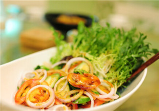 吃什么食物降尿酸最快 尿酸高不能吃什么呢 吃什么食物降尿酸最快 尿酸高不能吃什么呢