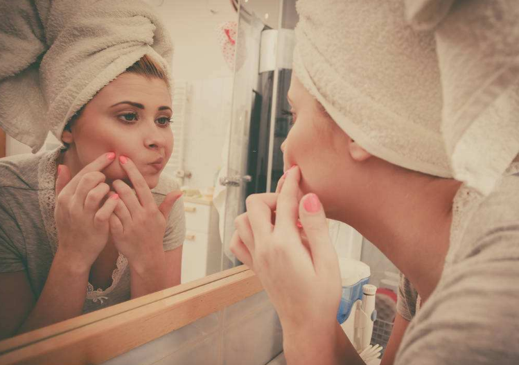 為什么會(huì)長出粉刺 正確消除粉刺有什么方法2018 為什么會(huì)長出粉刺 正確消除粉刺有什么方法2018