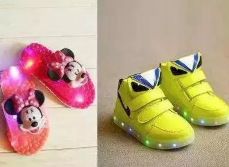 朱亞文女兒鞋子太多出門難 如何給孩子買鞋子 朱亞文女兒鞋子太多出門難 如何給孩子買鞋子