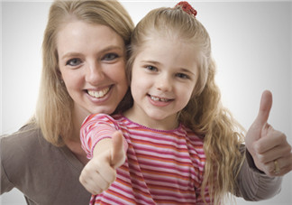 怎么夸孩子好 強調更具體的表揚越細節(jié)越好