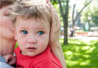 孩子在公共場合鬧情緒怎么辦 讓孩子學會疏導憤怒