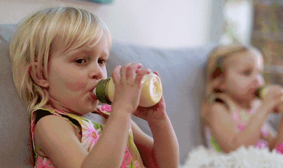 寶寶牛奶蛋白過敏怎么辦 寶寶牛奶蛋白過敏能母乳喂養嗎