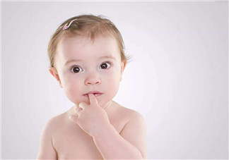 夏天寶寶長(zhǎng)痱子能多洗澡嗎 如何護(hù)理長(zhǎng)痱子的寶寶