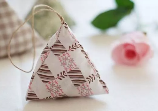 端午節為什么要賽龍舟 怎么給孩子講端午節的傳統習俗